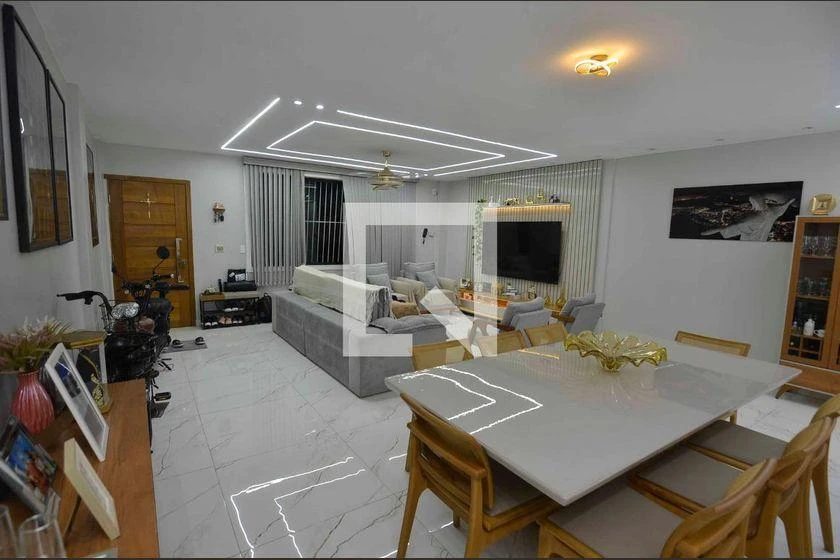 Casa mobiliada, 270 m², com espaço de home office