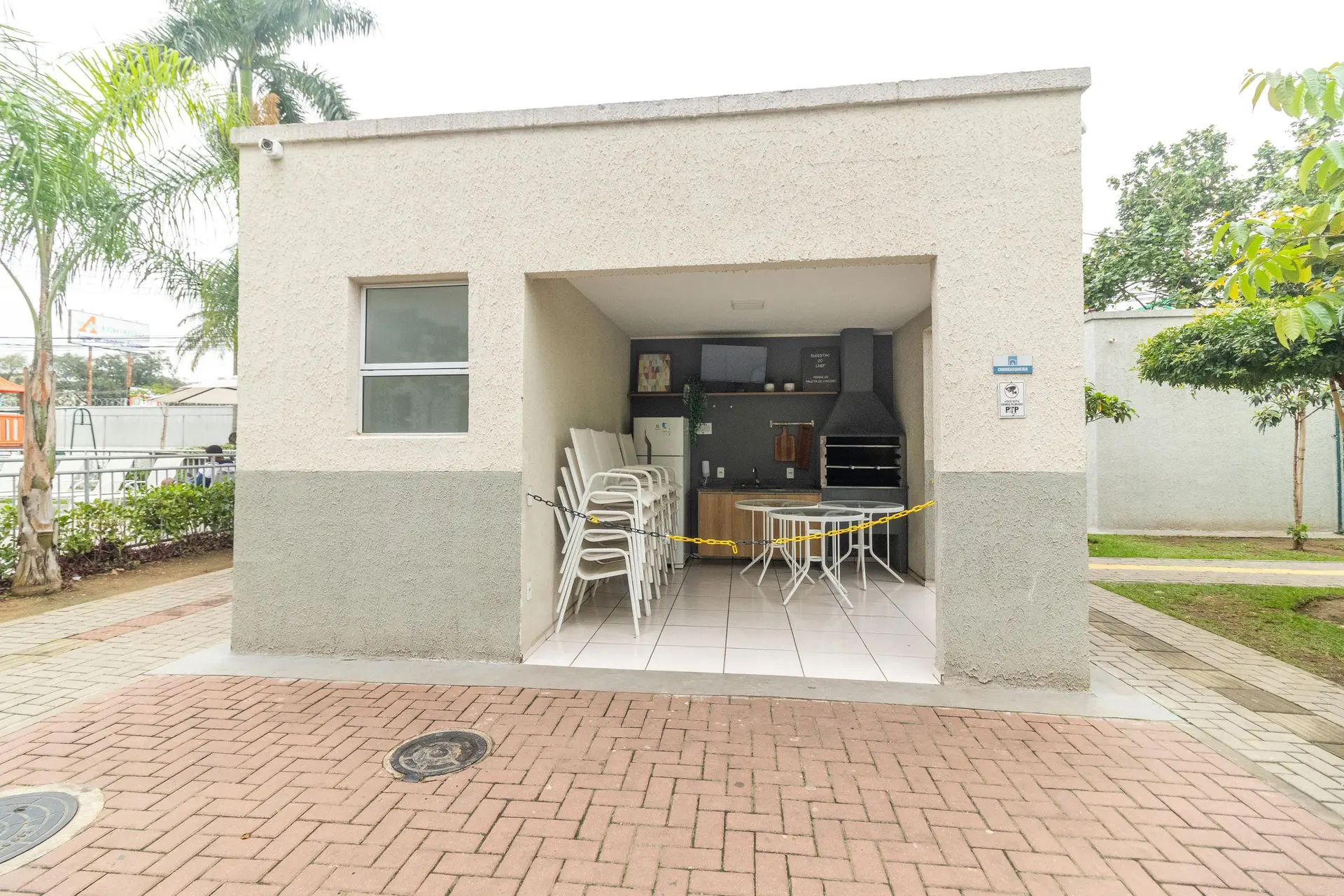 Apartamento com 2 quartos e piscina no condomínio — photo 8