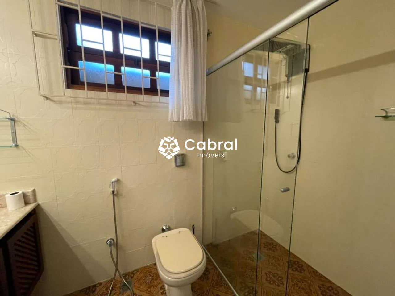 Casa com 3 dormitórios, suíte e jardim privado — photo 22