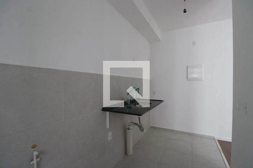 2-bedroom apartment in a building with a gym — photo 28