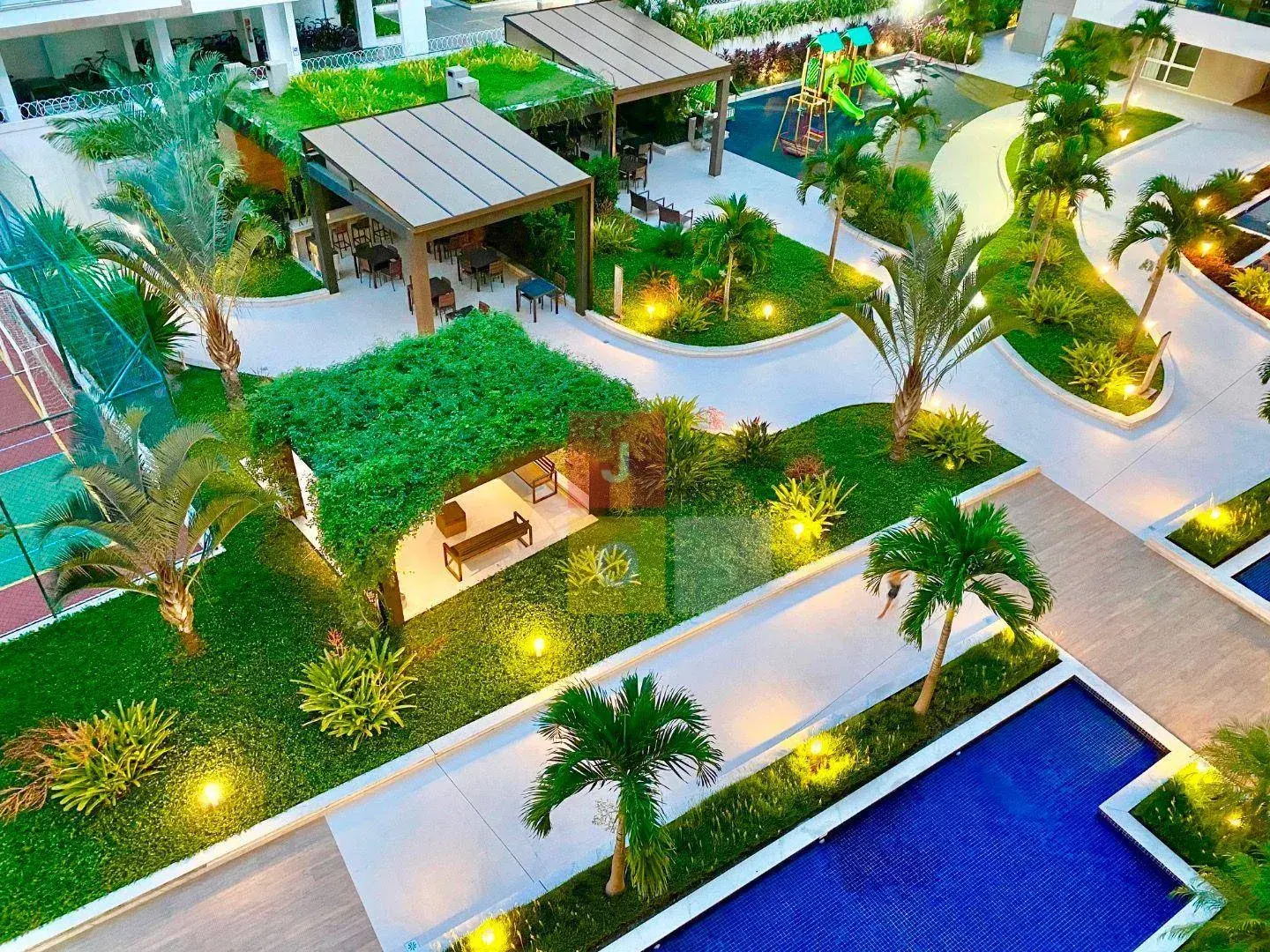 2-bedroom apartment with 2 bathrooms, 72 m² — photo 44