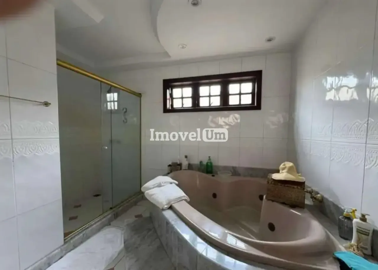 Condominium house with 5 bedrooms and balcony grill — photo 17