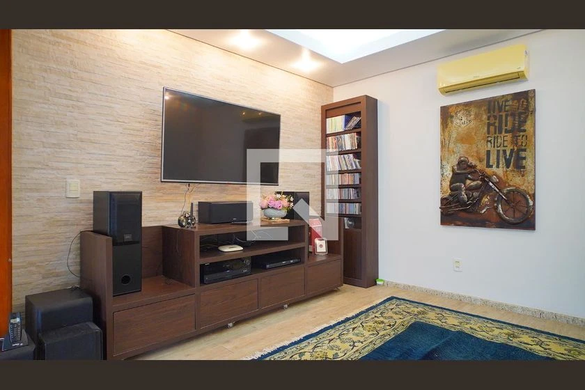 Casa com 6 quartos, área externa e aceita pets — photo 4