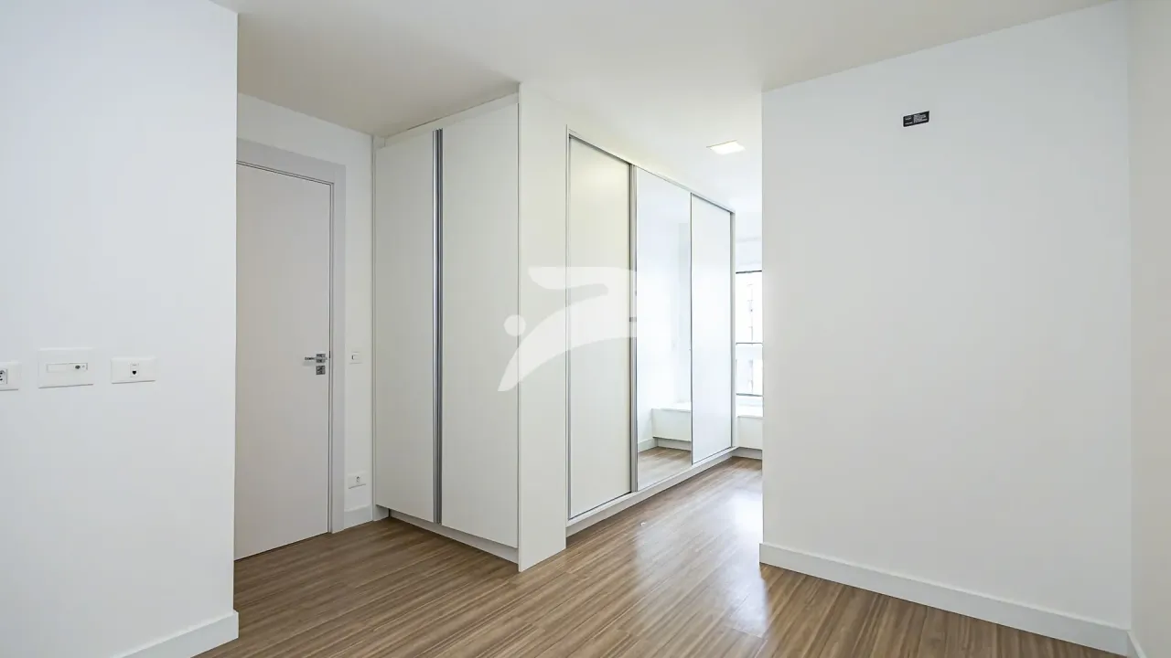 2-bedroom apartment with 160 m² and open-plan kitchen — photo 13