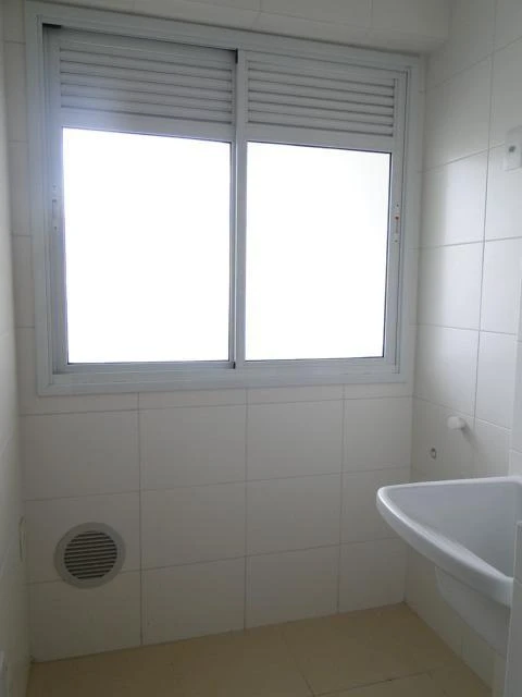 Балкон с грилем и 2 спальни: квартира 69 м² — photo 20