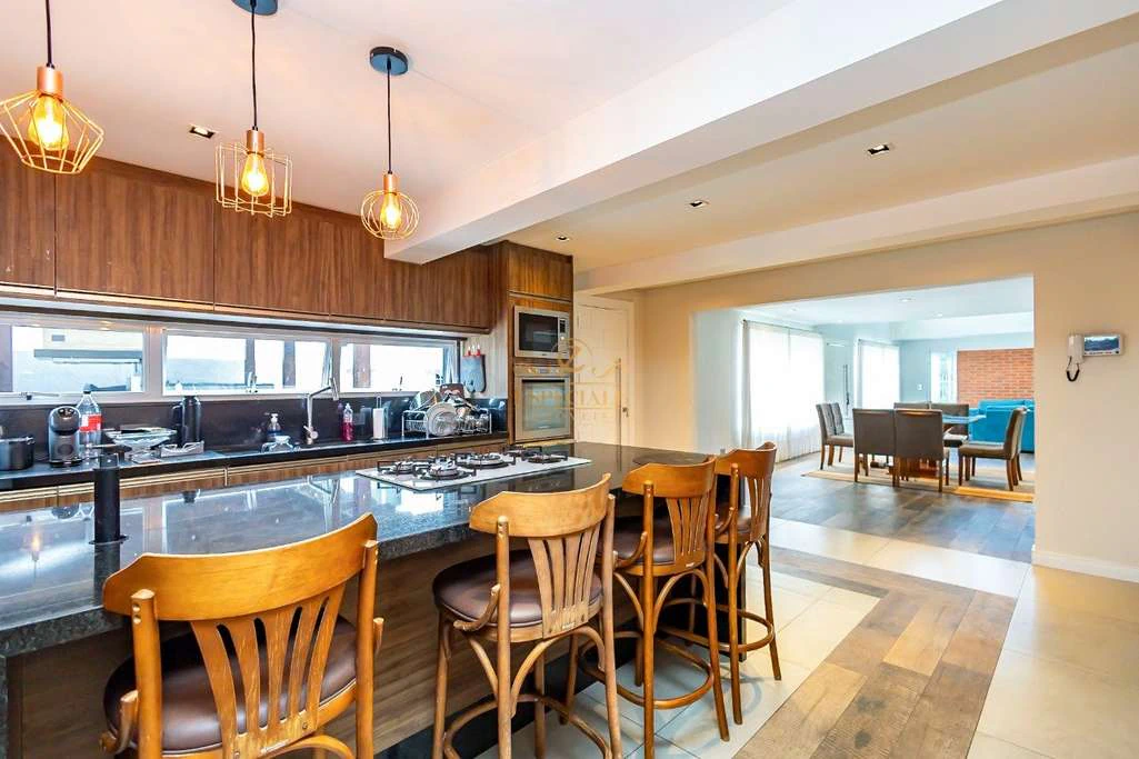 4-bedroom house 700 m² with open kitchen and gas stove — photo 3
