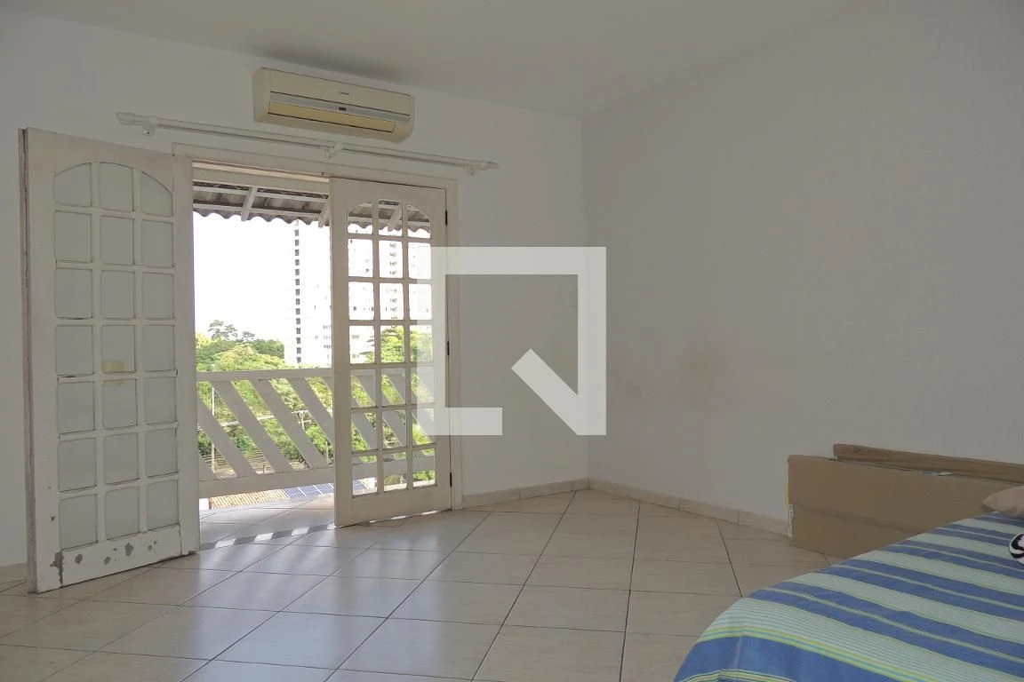 Casa mobiliada com 3 quartos, varanda e 3 banheiros — photo 60