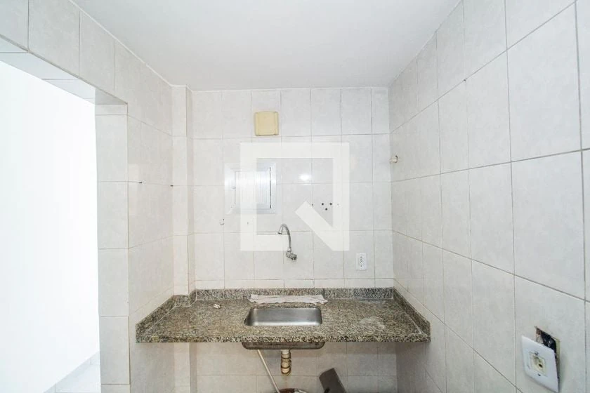 Apartamento para alugar com 2 quartos e cozinha a gás