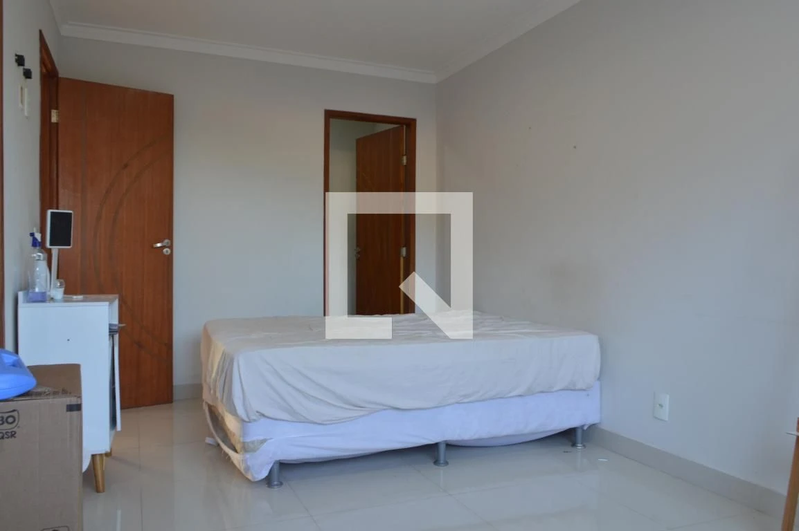 Casa de 5 quartos com 3 suítes e varanda fechada — photo 27