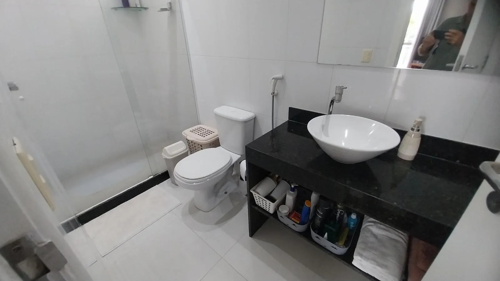 Unfurnished apartment with 4 bedrooms and 5 bathrooms — photo 40