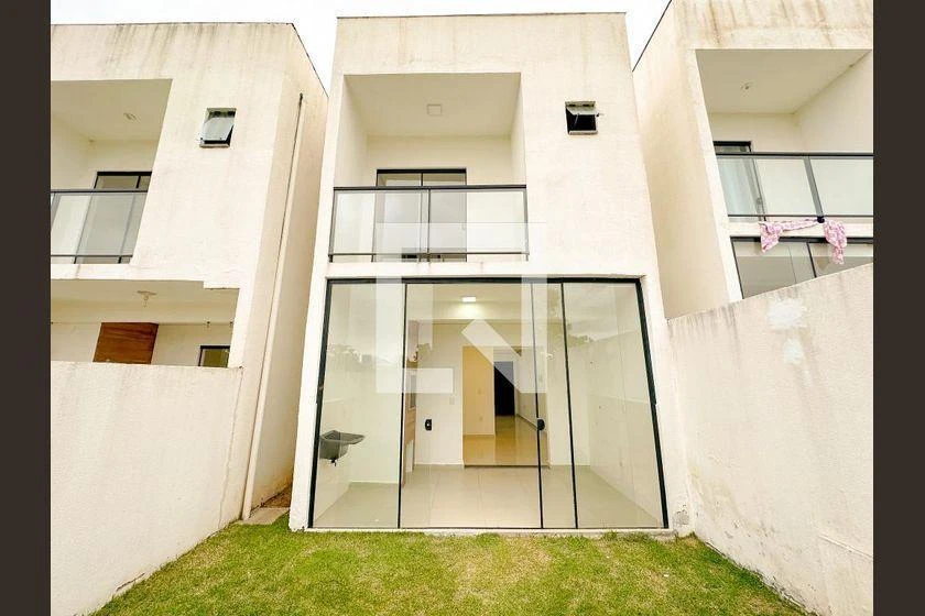 2-bedroom house with a grill on the balcony in Florianópolis