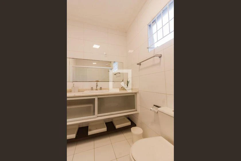 Furnished studio in a building with a pool — photo 37
