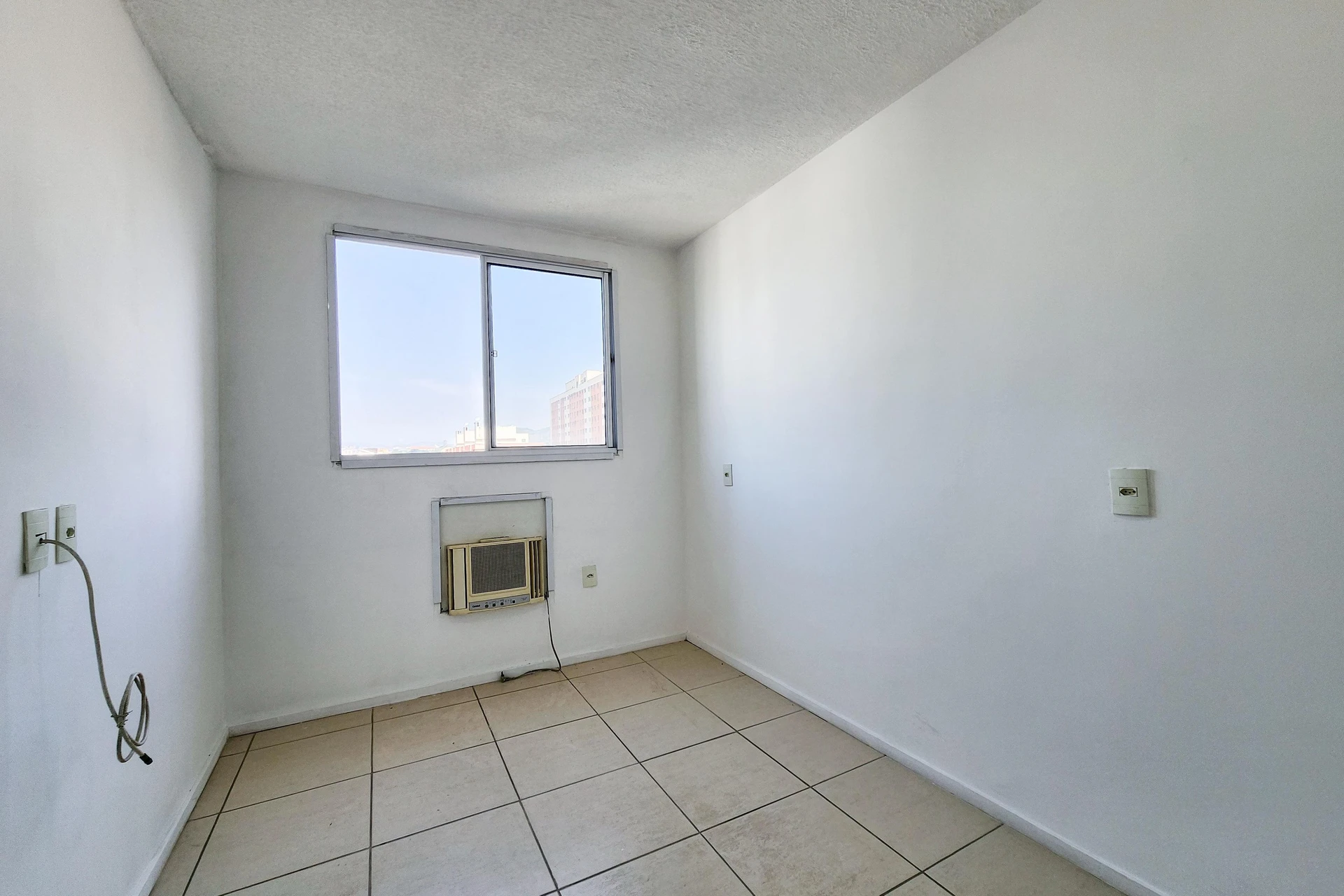 2-bedroom apartment in a building with a gym — photo 25