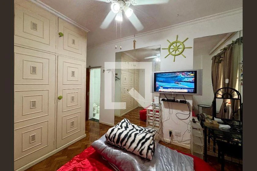 Apartamento amueblado con 3 dormitorios y cocina cerrada — photo 13