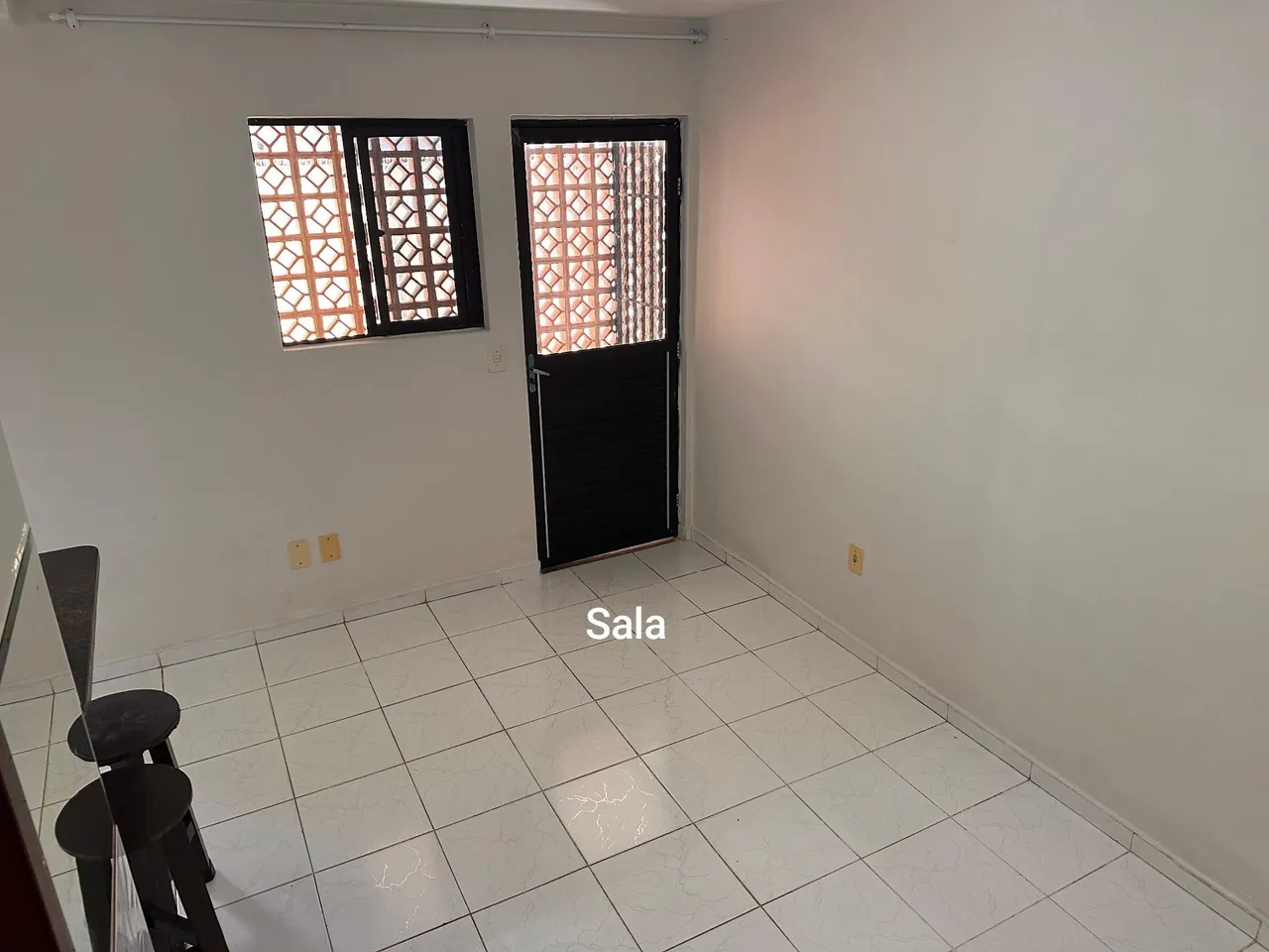 Unfurnished apartment with 2 bedrooms and 2 bathrooms