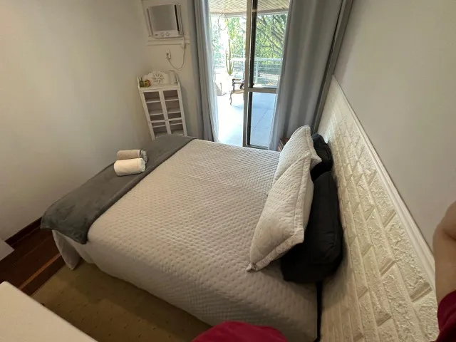 Furnished apartment, 131 m², with a glass-enclosed balcony — photo 14