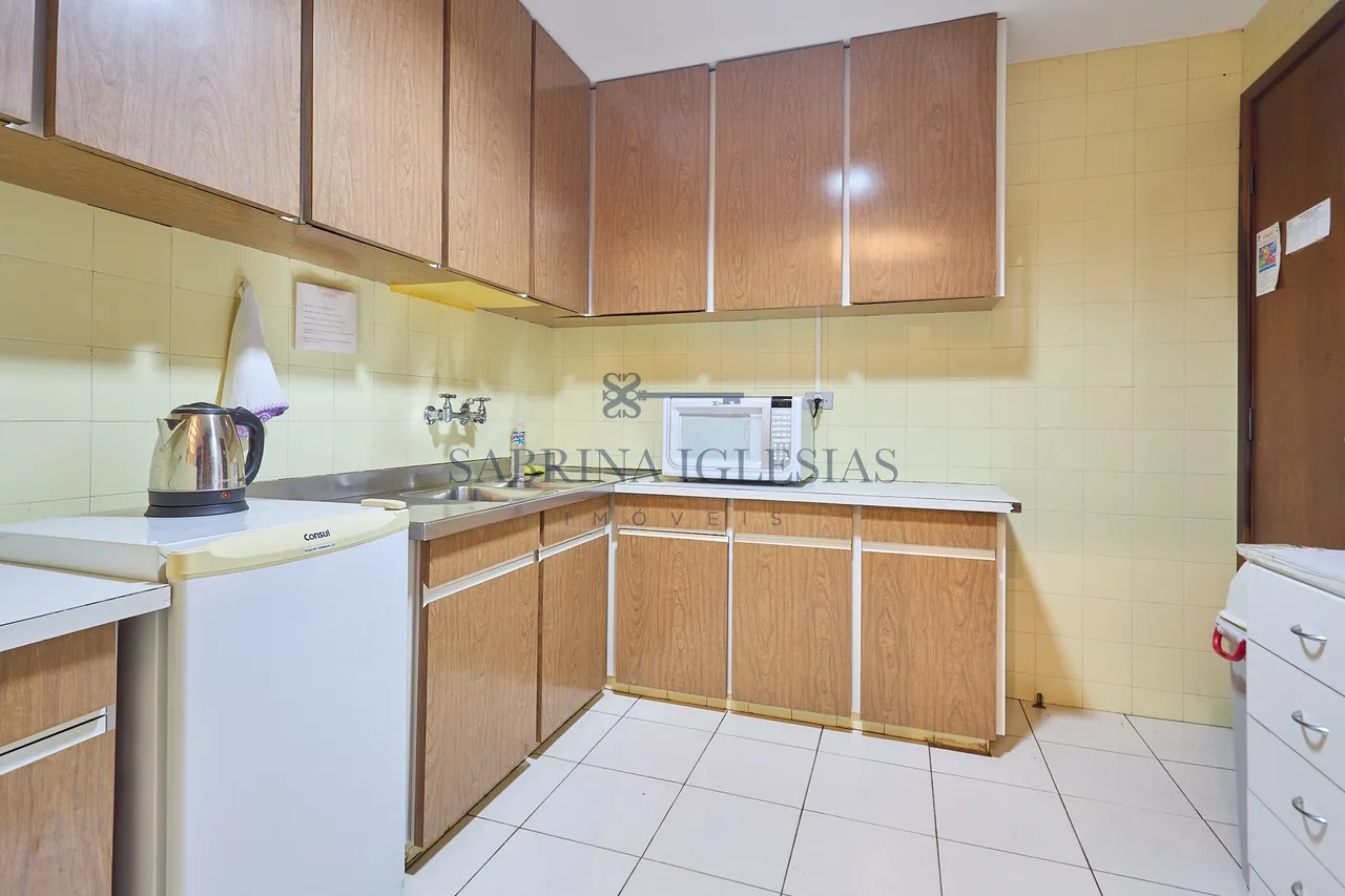 Casa com 5 quartos, 3 banheiros e cozinha fechada