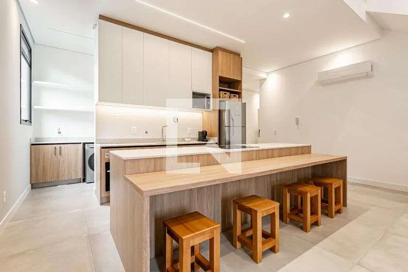 Apartamento amueblado de 90 m² con 1 dormitorio y cocina abierta — photo 8