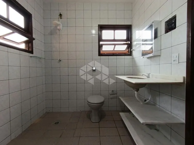 3-bedroom house with a garden — photo 12