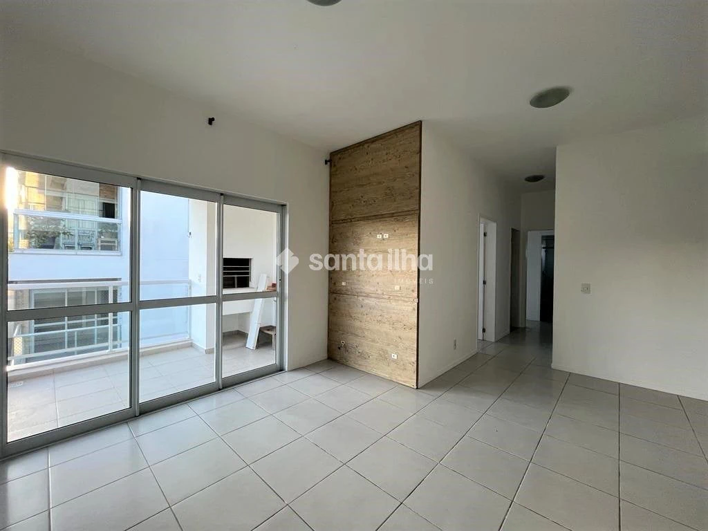Balcony with a grill in a 2-bedroom apartment, 74 m² — photo 13