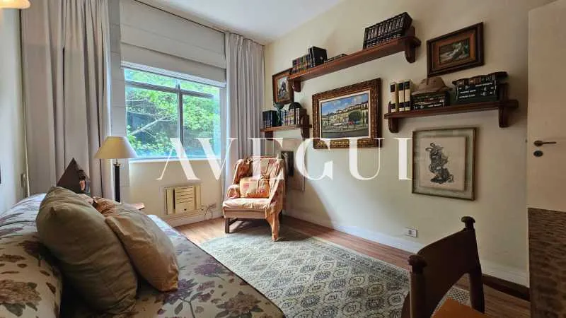 201 m² apartment with 4 bedrooms and 2 parking spots — photo 12
