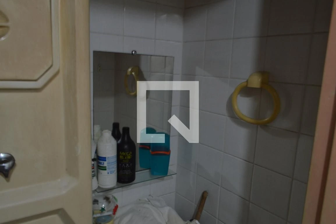 Furnished apartment with 3 bedrooms and a balcony — photo 32