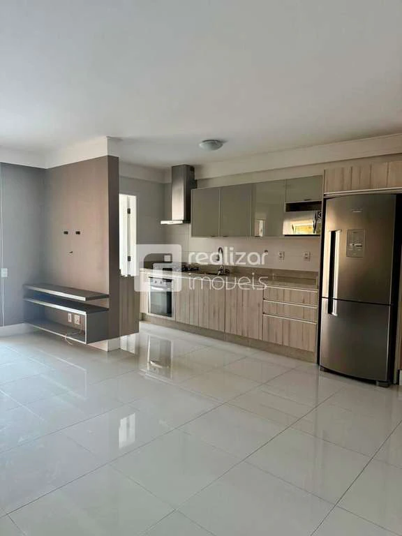 2-bedroom apartment with an open-plan gas kitchen — photo 2