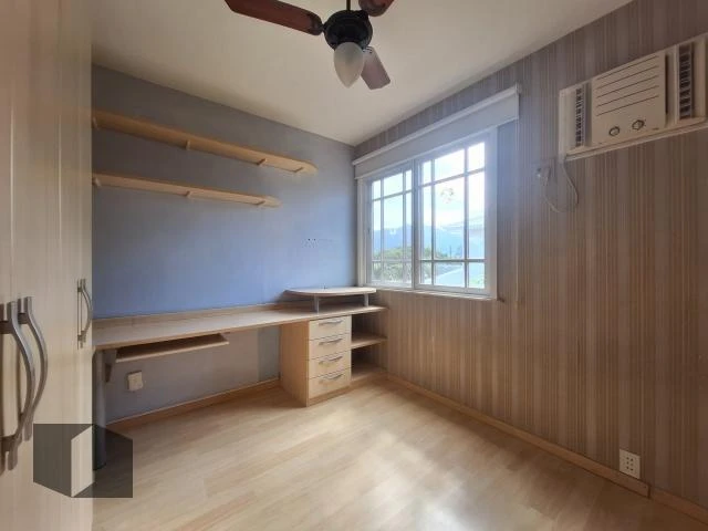 Condominium house with 4 bedrooms and 3 bathrooms — photo 41