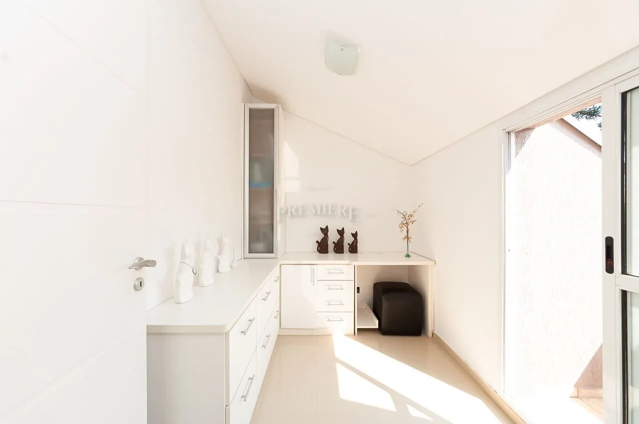 Furnished 270 m² house with 4 bedrooms and open kitchen — photo 31