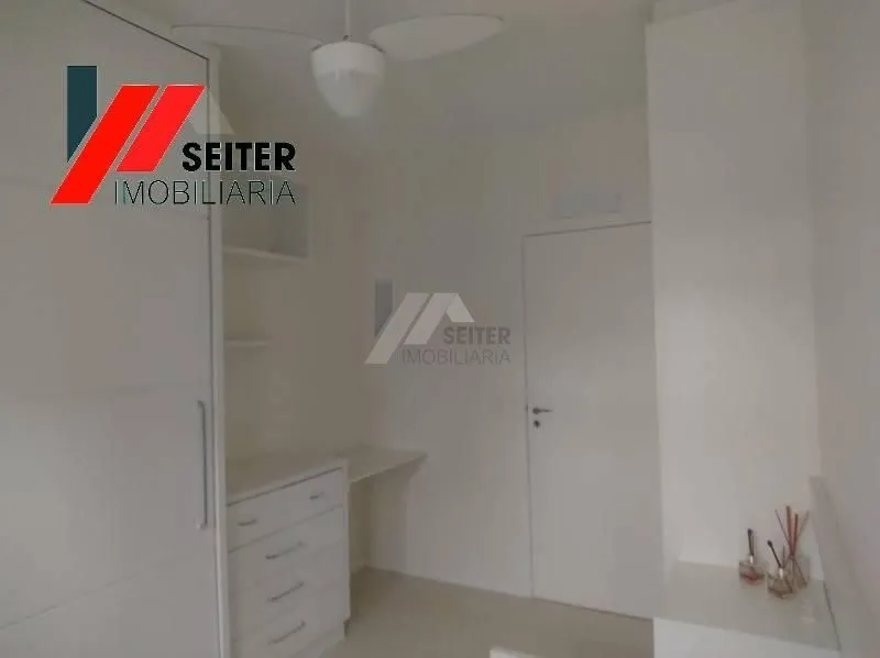 110 m² apartment with 2 bedrooms, 1 suite, balcony — photo 40