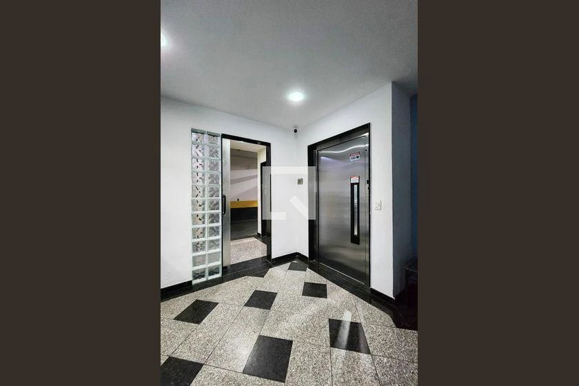 Furnished 100 m² apartment with 2 bedrooms and balcony — photo 48