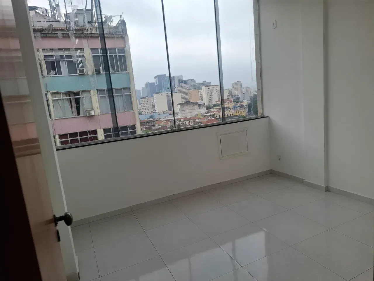 Квартира 53 м² с 1 спальней и кухней открытой планировки — photo 9
