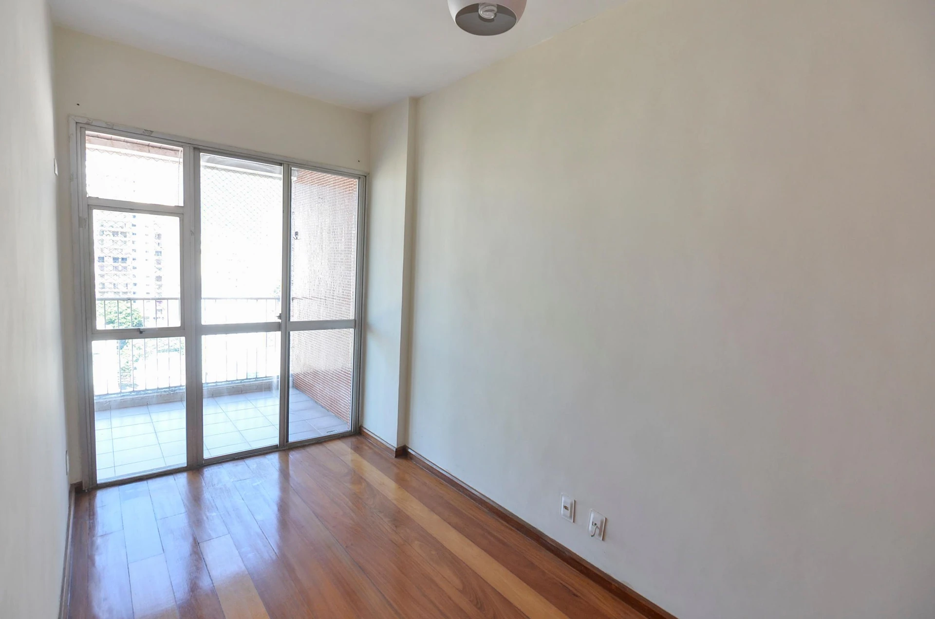 Unfurnished apartment with 3 bedrooms and 2 parking spots — photo 36