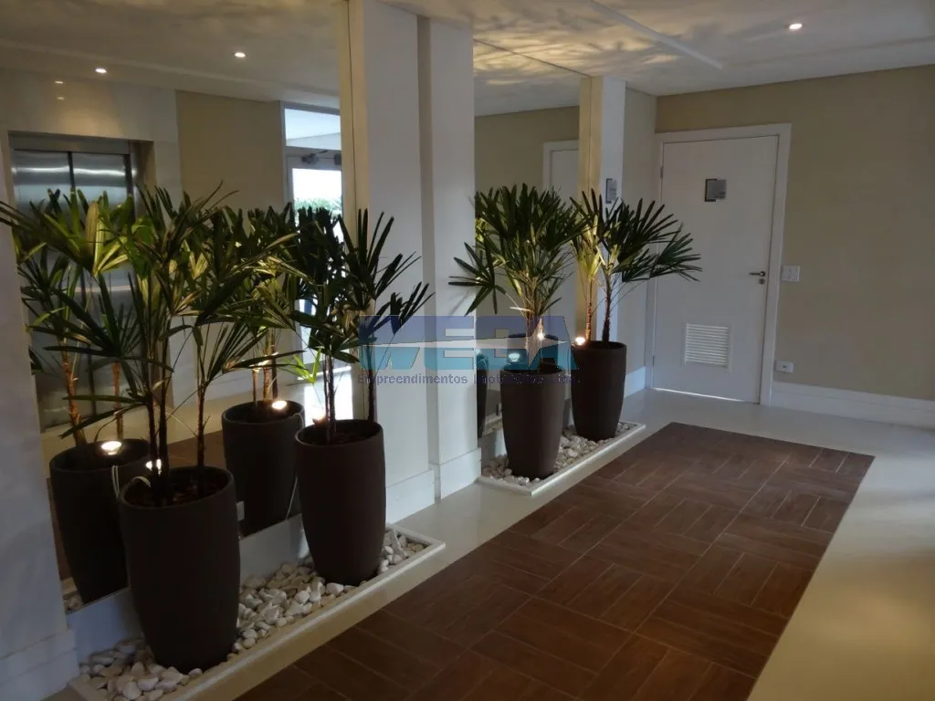Apartamento com 4 quartos e varanda de vidro fechada — photo 38