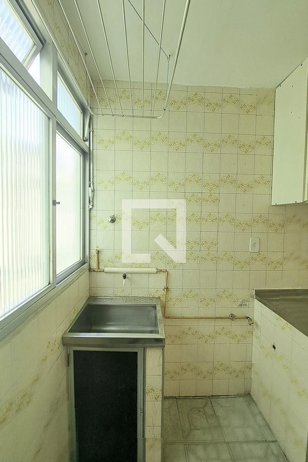 2-bedroom apartment in a building with a gym — photo 9