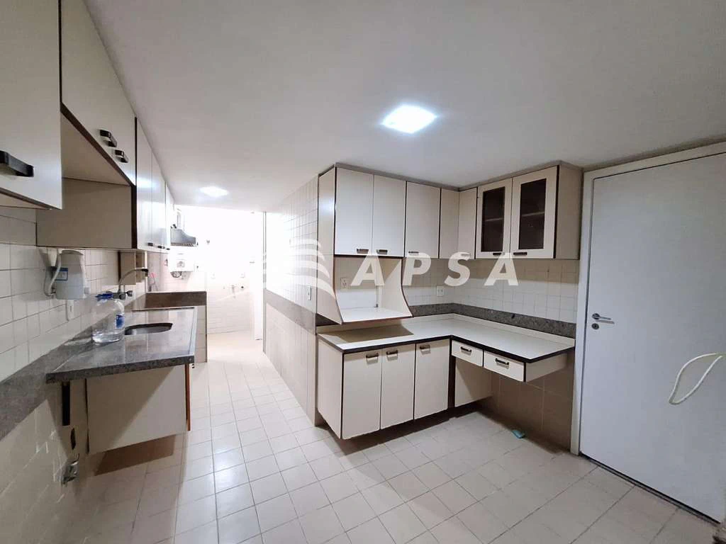 104 m² apartment with 2 bedrooms and 1 en-suite — photo 16