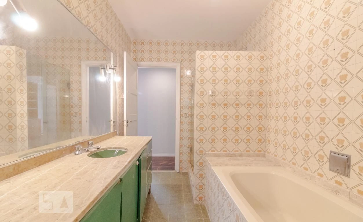 Apartment, 200 m², with a bathtub — photo 32