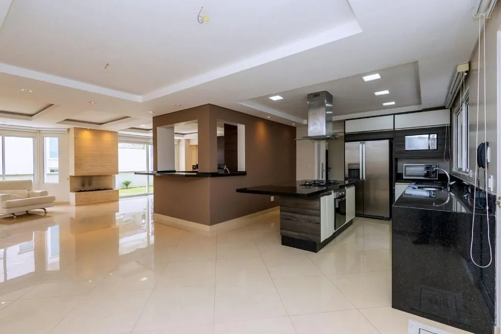 Furnished house 649 m² with 4 en-suite bedrooms — photo 12
