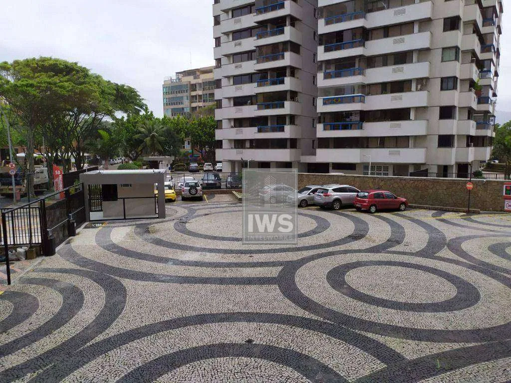 Furnished 94 m² apartment with 2 bedrooms and suite — photo 17