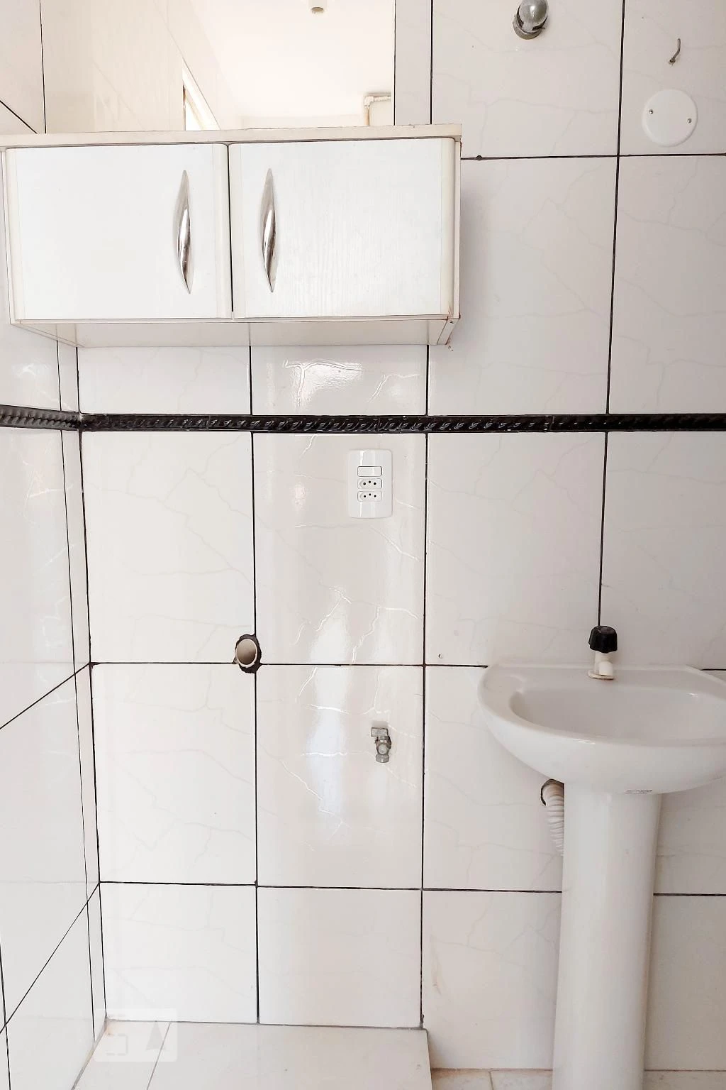 2-bedroom apartment in a building with an indoor pool — photo 14