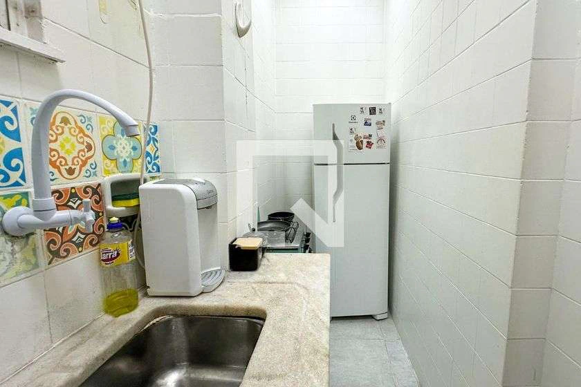 Furnished 40 m² apartment with 1 bedroom and 1 bathroom — photo 10