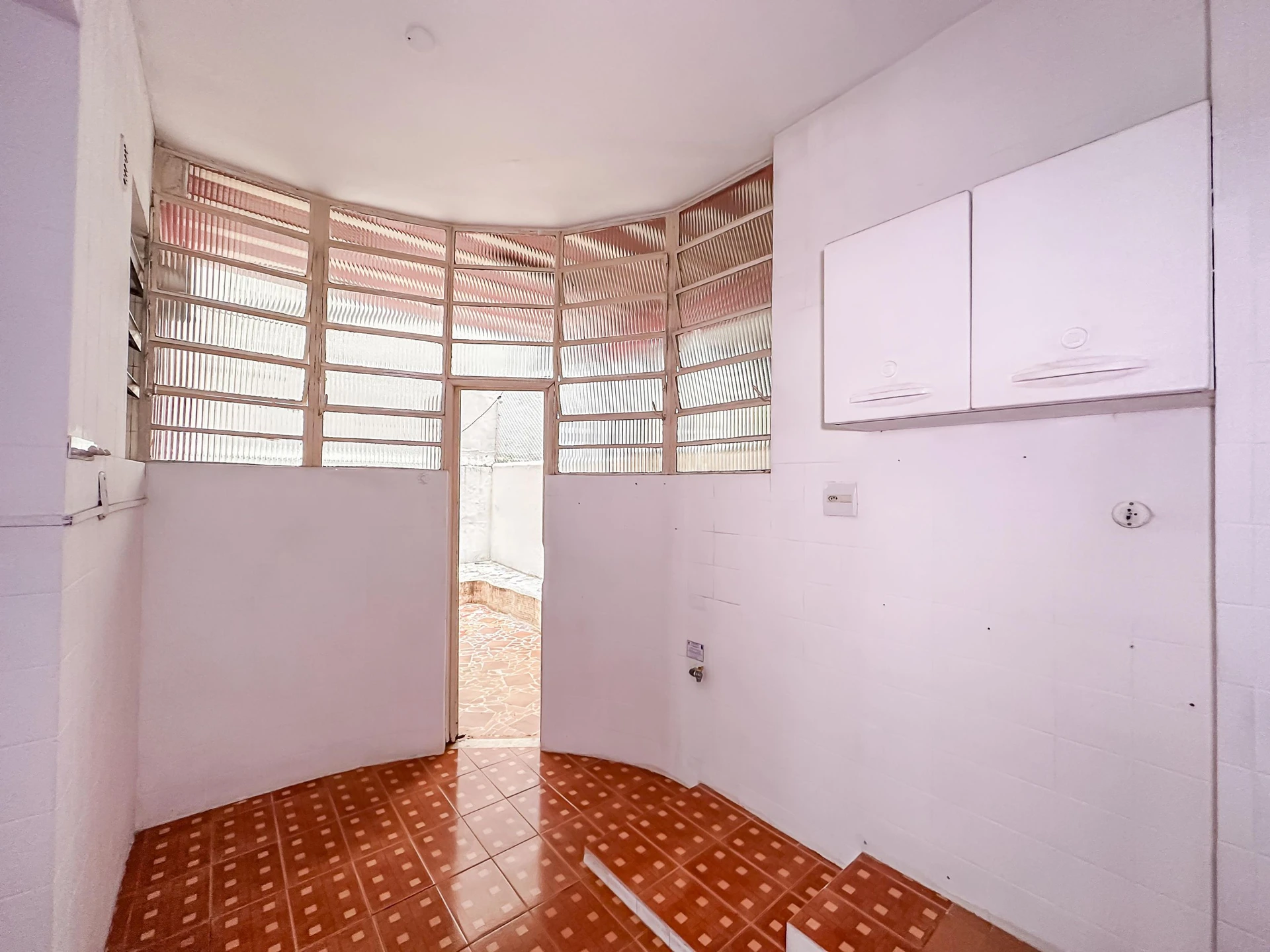 Дерев'яна підлога або ламінат та 2 спальні: квартира 83 м² — photo 32