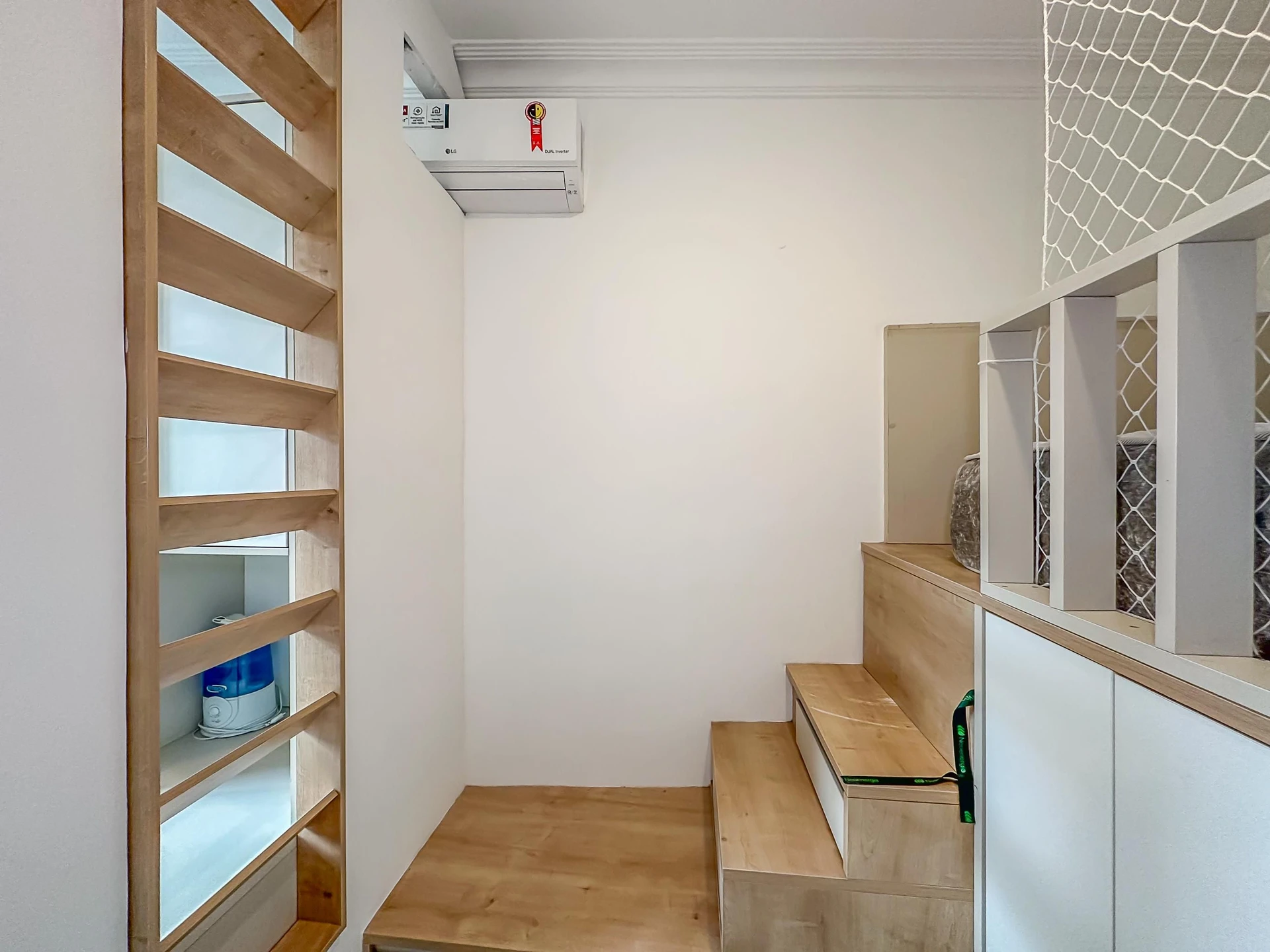 Apartamento de 1 dormitorio con cocina abierta al salón — photo 16
