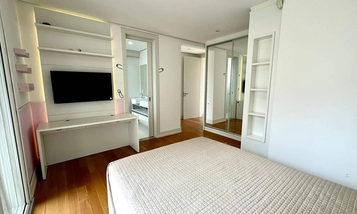Casa de 455 m² con espacio de home office y vestidor — photo 4