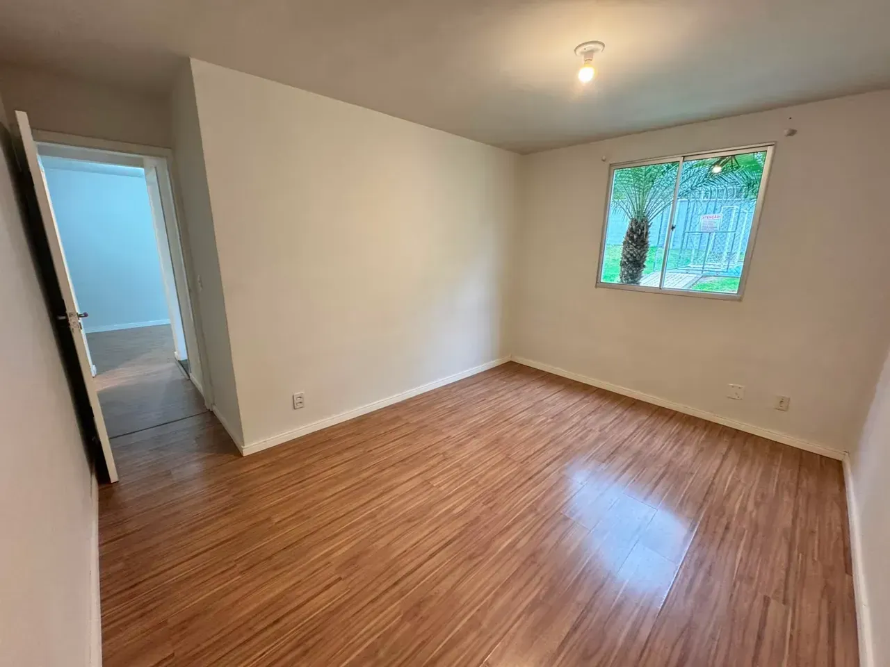 1-bedroom apartment with a closed-off kitchen