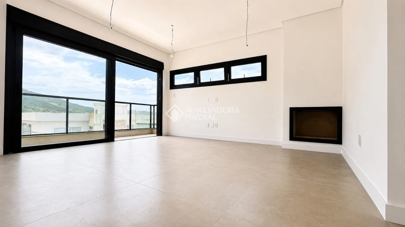 508 m² house with 3 en-suite bedrooms and a balcony