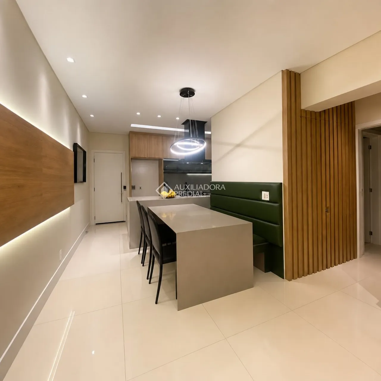 Балкон с грилем и 2 спальни: квартира 137 м² — photo 6
