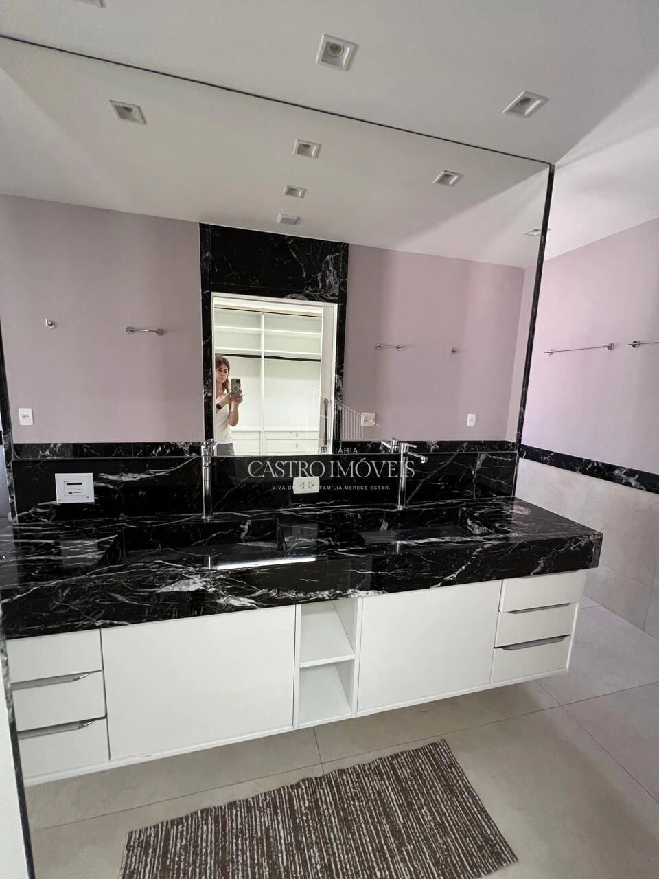 House 980 m² with 4 en-suite bedrooms and gas kitchen — photo 10