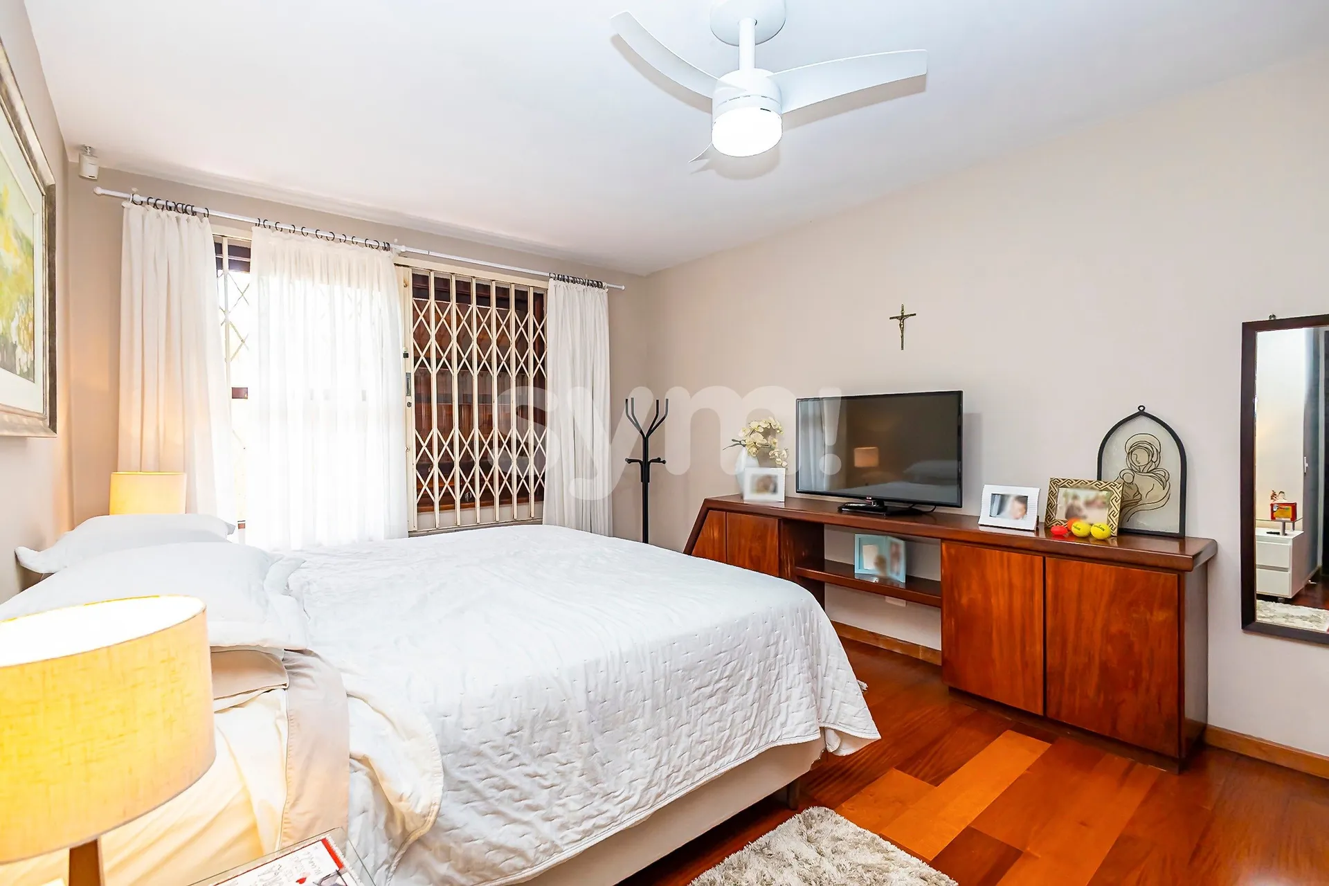 Single-family house with 3 bedrooms and 4 parking spaces — photo 25