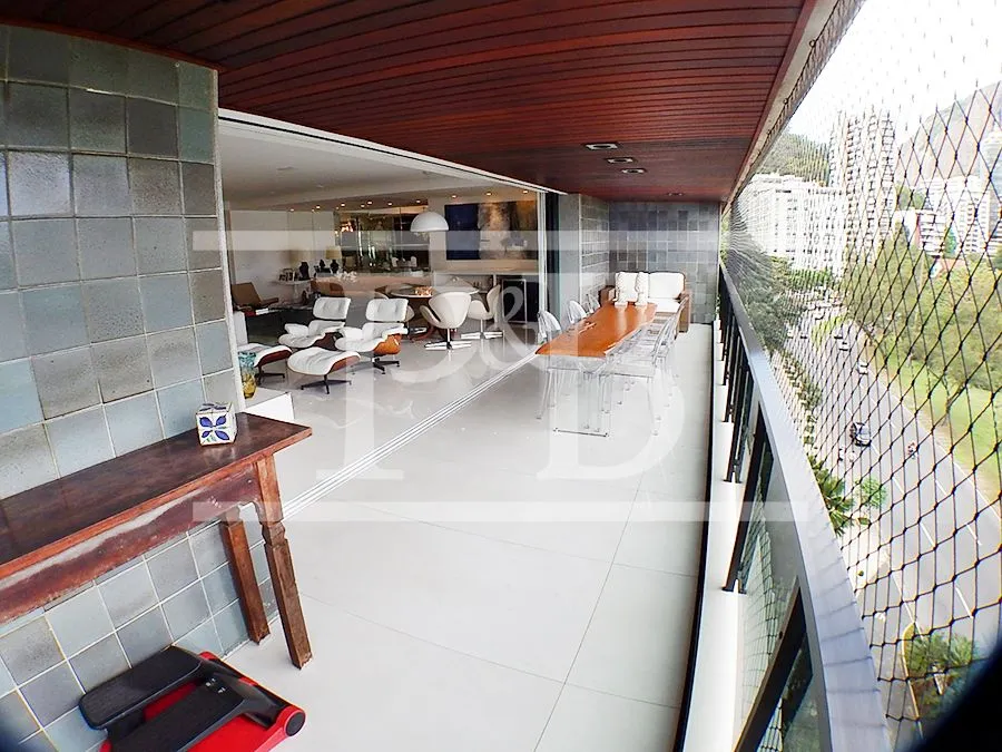 4-bedroom apartment with 319 m² and 4 parking spaces — photo 5